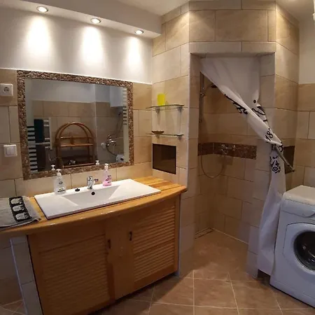 Napsugar Vendeghaz * Szigliget